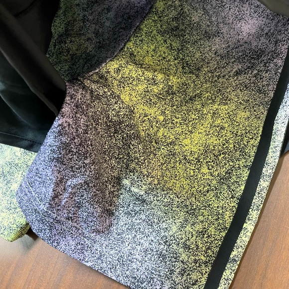 Adidas running shorts, great condition - Picture 5 of 8